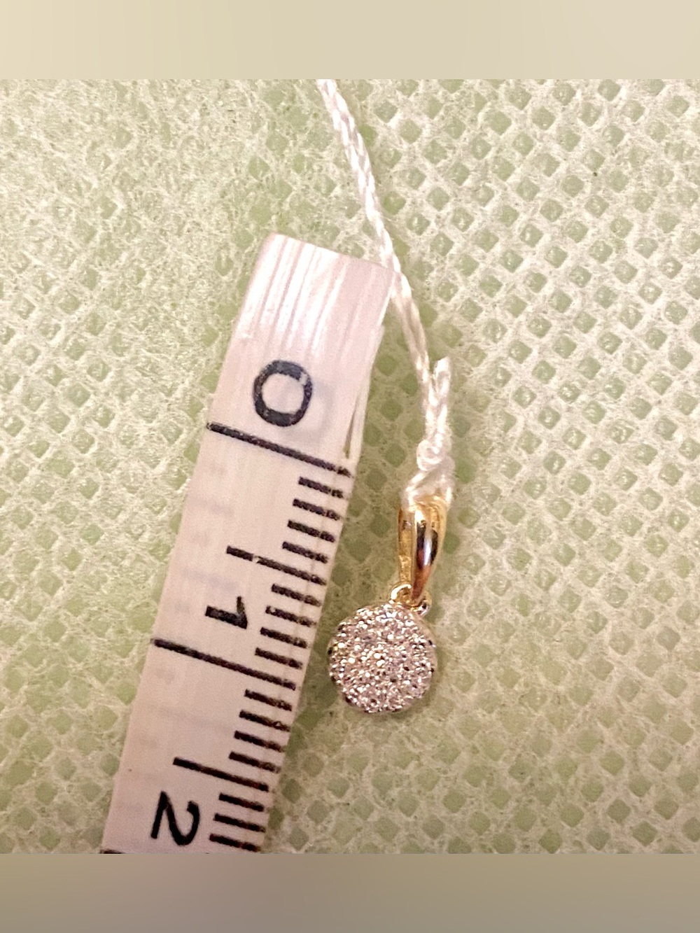 14 K Gold & Diamonds 💎 Pavé Disc Pendant - Picture 5 of 5